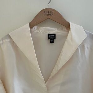 Crisp VINTAGE Eileen Fisher Buttercream Silk Taffeta Button-Front Blouse